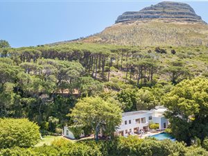 5 Bed House in Higgovale