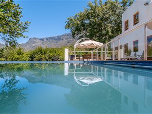5 Bed House in Higgovale