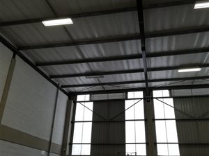 880 m² Industrial space in Cornubia