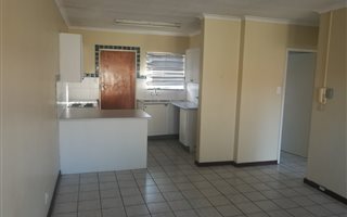 2 Bedroom Townhouse in Parktown Estate