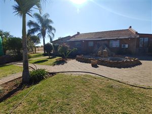 25 m² Farm in Honingnestkrans
