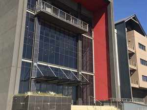 152 m² Commercial space in Southdowns Estate