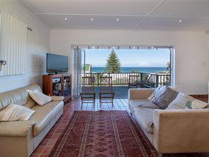 3 Bed House in Cannon Rocks