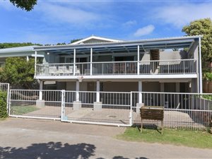 4 Bed House in Boesmansriviermond