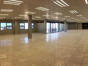 320 m² Commercial space in North Riding