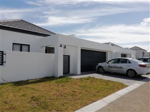 3 Bed House in Somerset West Central