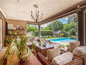 5 Bed House in River Club