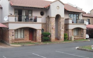 2 Bedroom Townhouse in Bergbron