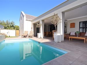 3 Bed House in La Concorde