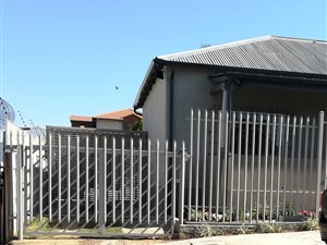 2 Bed House in Alberton