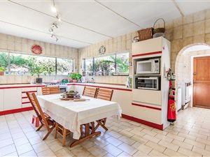 4 Bed House in Chartwell