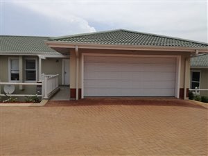 3 Bedroom Townhouse in Mt Edgecombe Estate 1 & 2