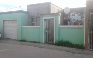 2 Bedroom House in Crossroads