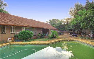 4 Bedroom House in Bordeaux