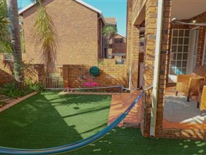 2 Bed Apartment in Highveld