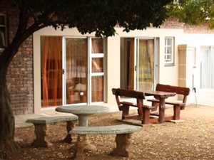 1 Bed Garden Cottage in Gholfsig