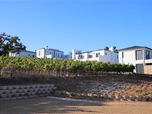 594 m² Land available in Paradyskloof