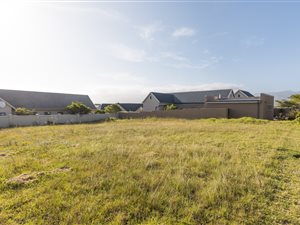 758 m² Land available in Kingswood Golf Estate