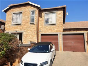 3 Bed Townhouse in Wilgeheuwel