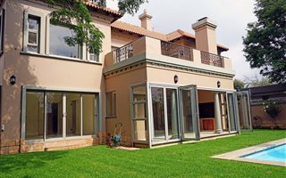 3 Bedroom Cluster in Hyde Park