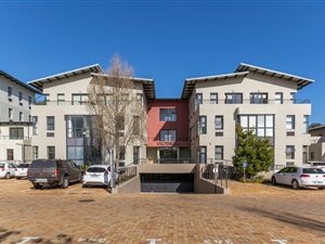 205 m² Commercial space in Somerset West Central