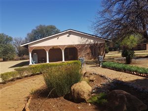 1.8 ha Farm in Vyfhoek