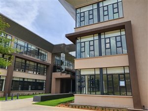 866 m² Office Space in Parkhaven