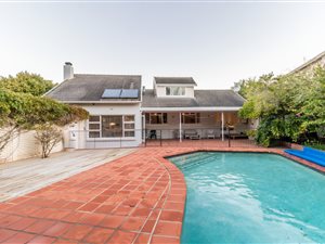 4 Bed House in Constantia