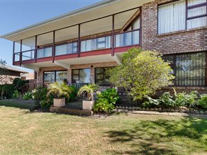 6 Bed House in Herolds Bay