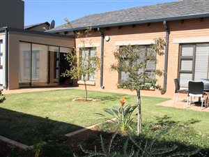 2 Bed Simplex in Retire at Midstream