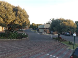 2 Bed Townhouse in Highveld