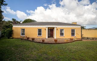 3 Bedroom House in Bergvliet