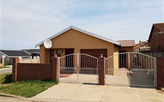 4 Bedroom House in Kwadwesi