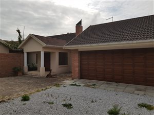 3 Bed House in Theescombe