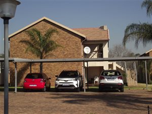 2 Bed Townhouse in Highveld