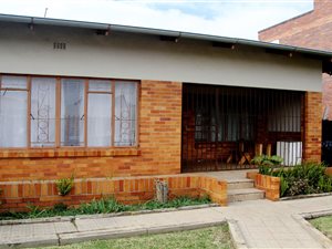 3 Bedroom House in Randfontein Central