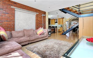 2 Bedroom Apartment in Atholl Gardens