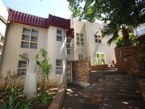 4 Bed Duplex in Bassonia