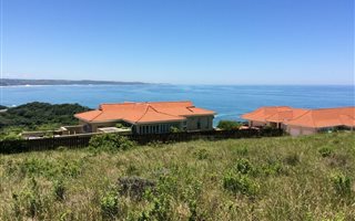 1131 m² Land available in Cintsa