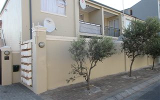 2 Bedroom Apartment in Kensington