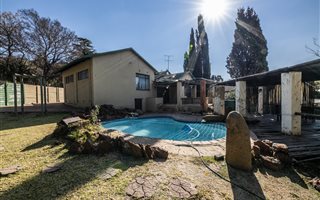 3 Bedroom House in Mondeor