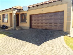 3 Bed Townhouse in Jackaroo Park