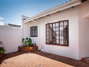 3 Bed Townhouse in Glen Hills