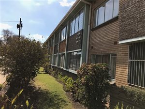 1 Bed Flat in Florida Lake