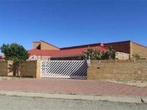 3 Bed House in Riebeeckstad