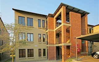 2 Bedroom Apartment in Summerset