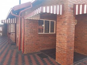 3 Bed House in Bakerton