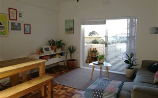 2 Bedroom Apartment in Vredehoek