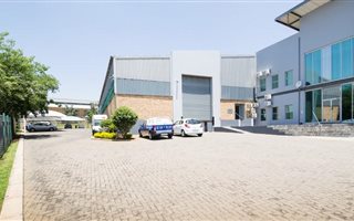 2500 m² Commercial space in Lombardy East