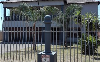 4 Bedroom House in Zinniaville